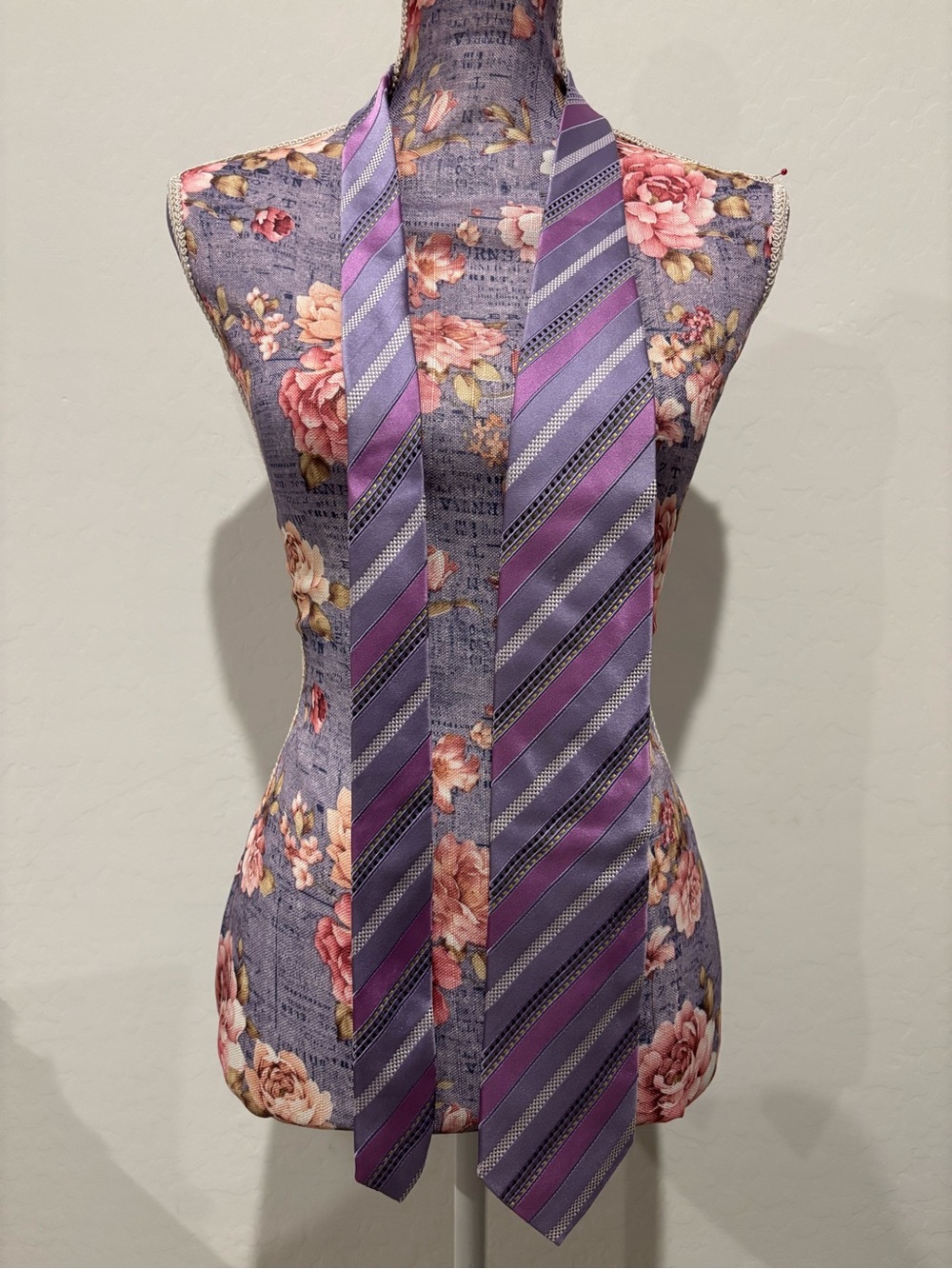 Ermenegildo Zegna Purple Striped Satin Mens Tie